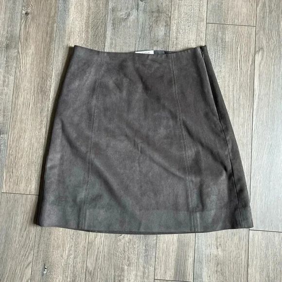 Babaton Dresses & Skirts - ARITZIA Babaton Taupe Brown Suede Mini Skirt Size 4 (Small)